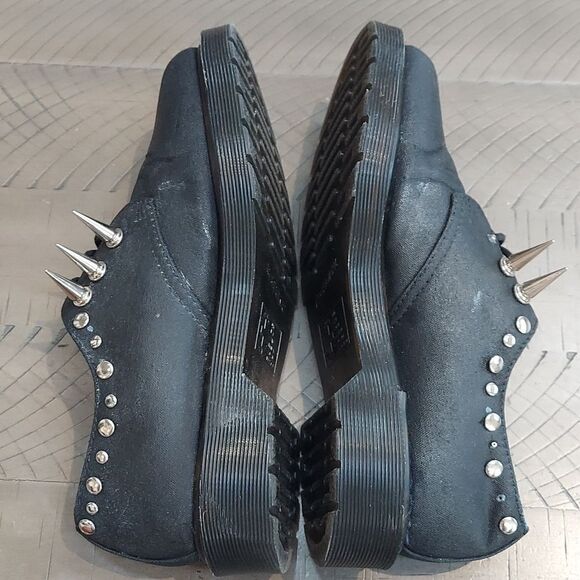 Dr. Martens Lester Black Coated Studs Spikes Shoes Sz 4 - Picture 9 of 13